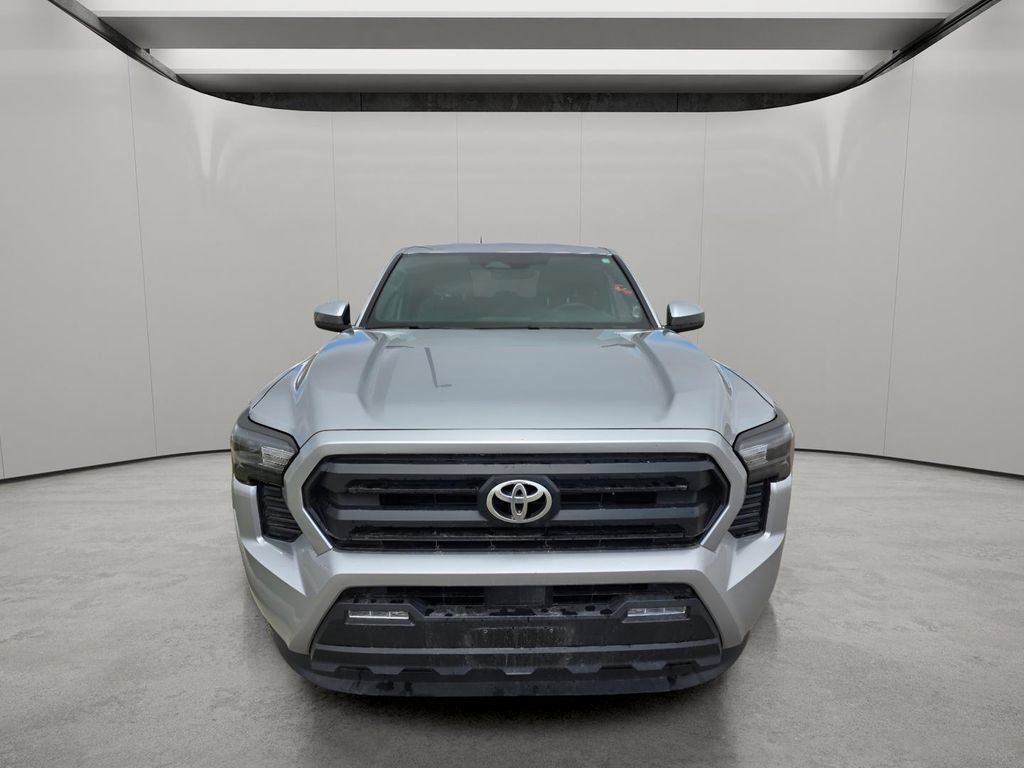 Used 2025 Toyota Tacoma SR5 AWD/4WD image 8