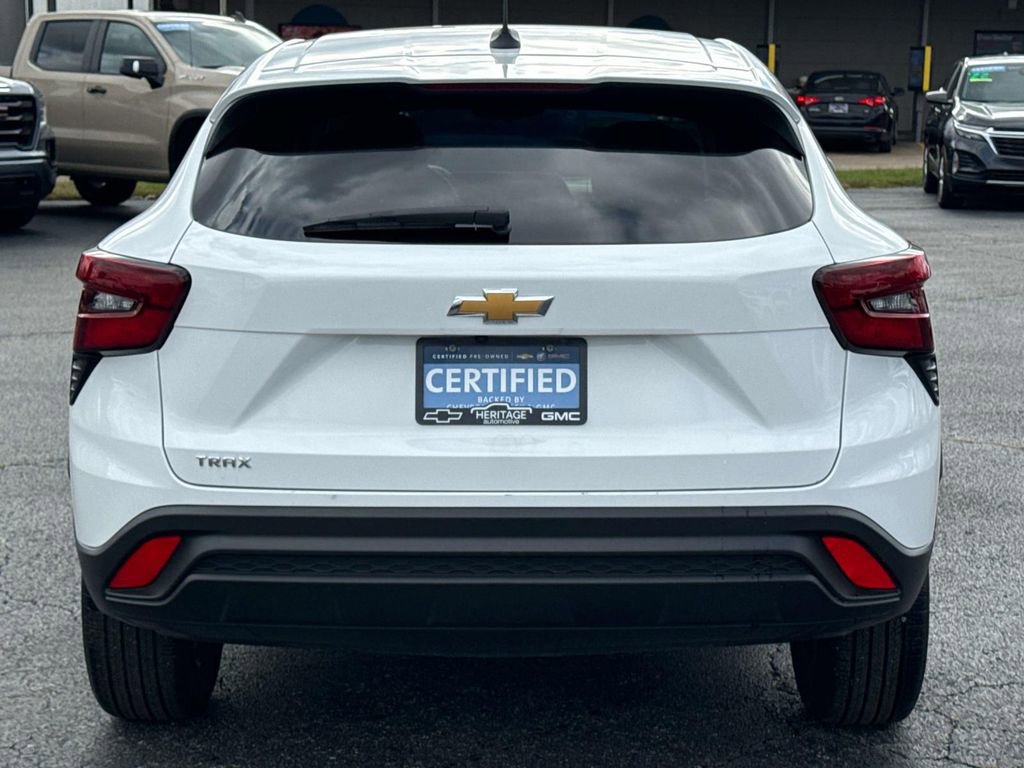 Certified 2025 Chevrolet Trax LS image 6