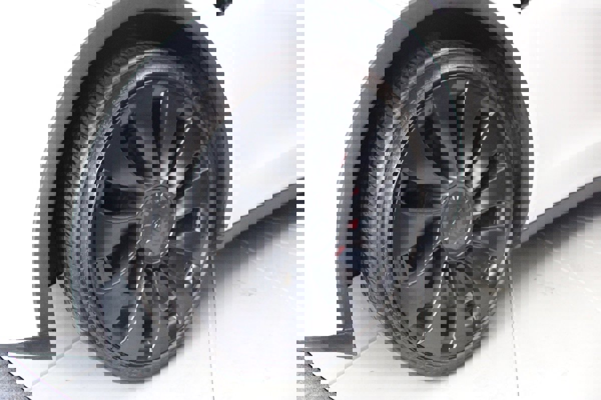 Used 2020 Tesla Model Y Performance image 4