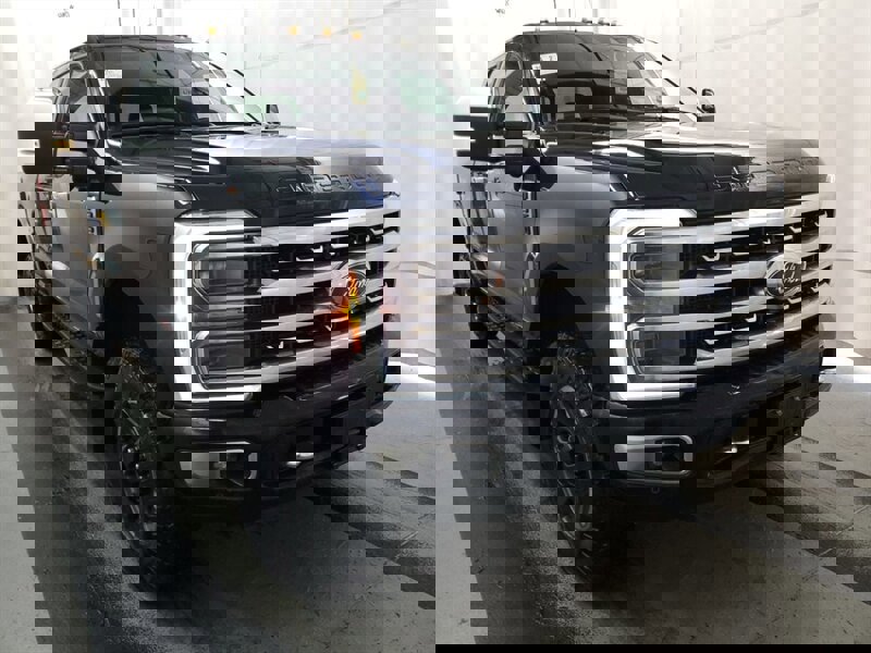 Used 2023 Ford F350 Platinum w/ Tremor Off-Road Package image 1