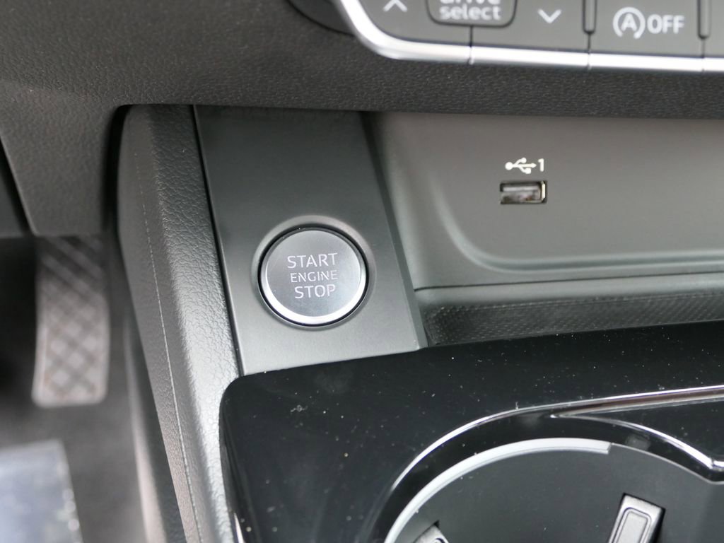 Used 2023 Audi A4 2.0T Premium w/ Convenience Package image 21