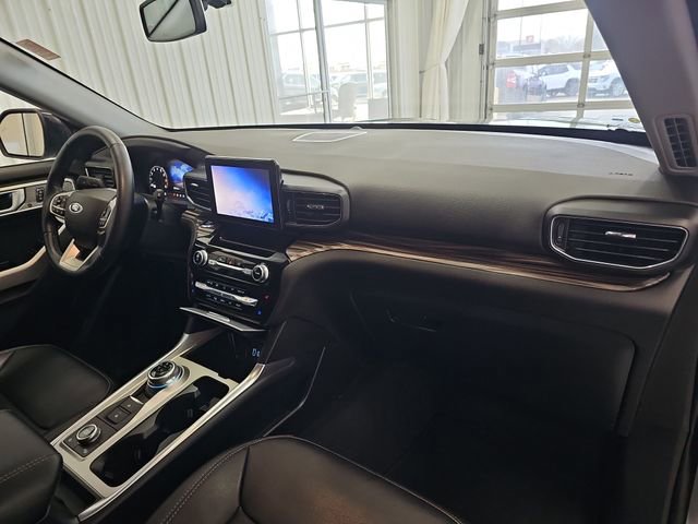 Used 2023 Ford Explorer Limited w/ Class IV Trailer Tow Package AWD/4WD image 28