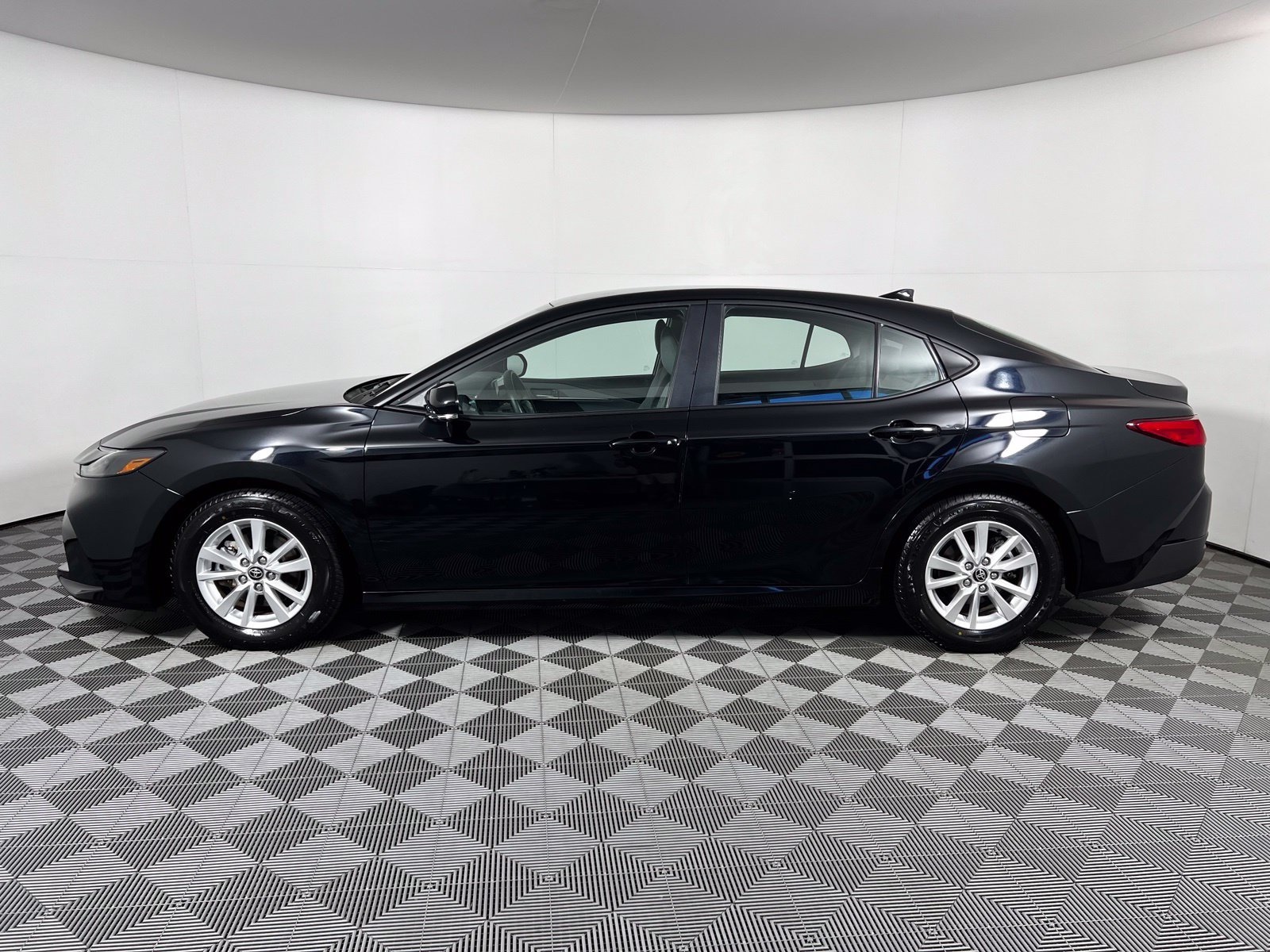 Certified 2025 Toyota Camry LE FWD image 8