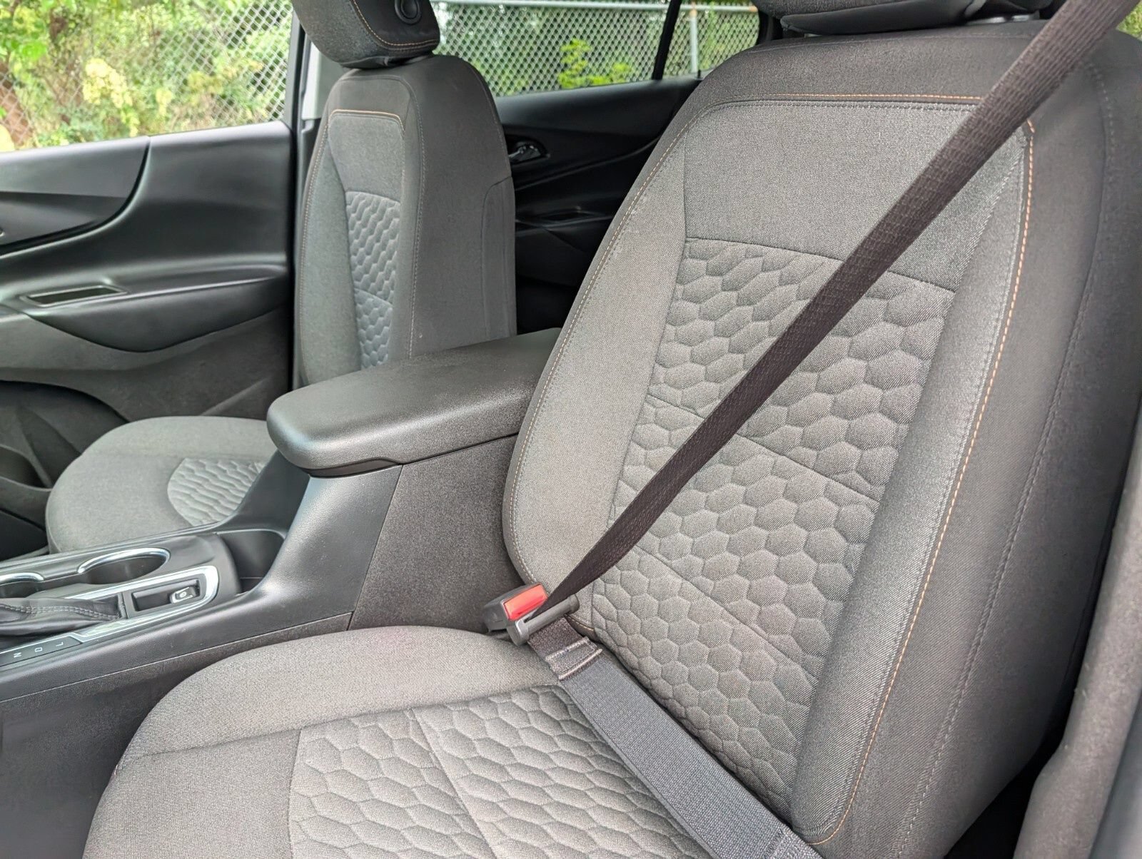 Used 2018 Chevrolet Equinox LT AWD/4WD image 16