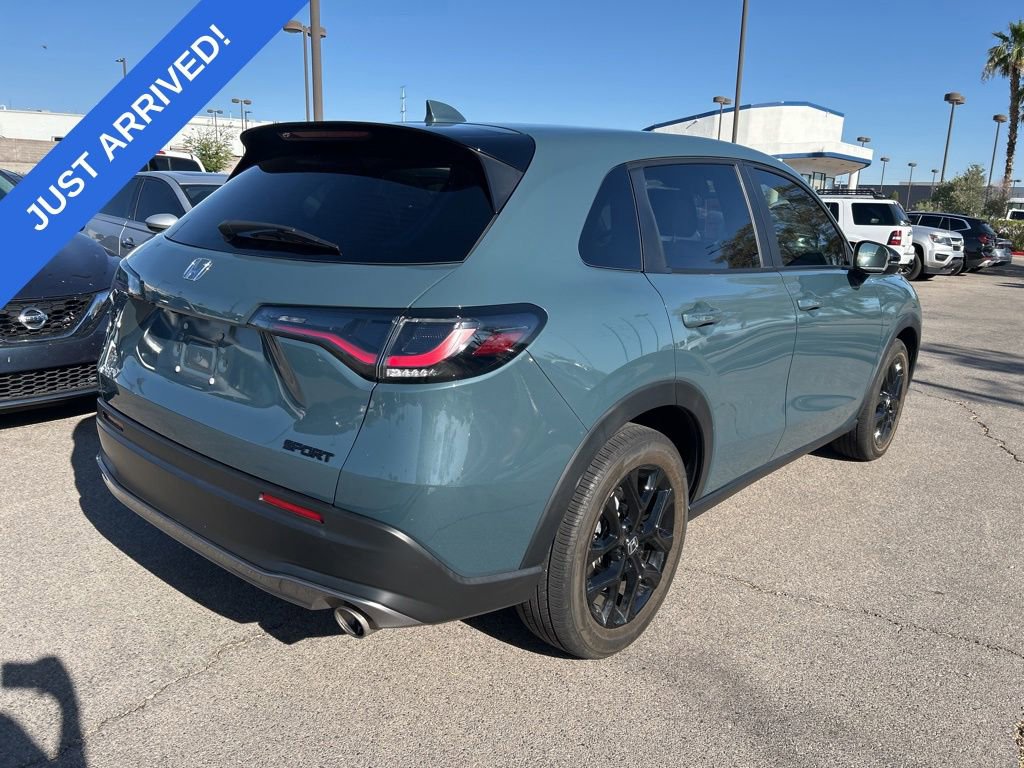 Used 2023 Honda HR-V Sport image 3