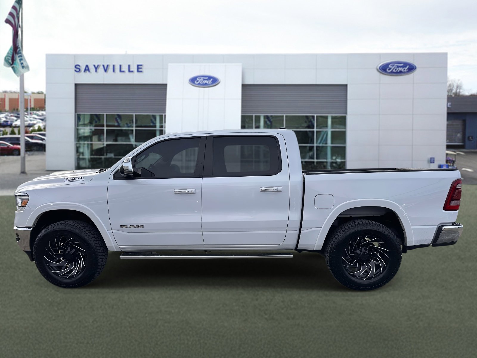Used 2019 RAM 1500 Laramie image 2