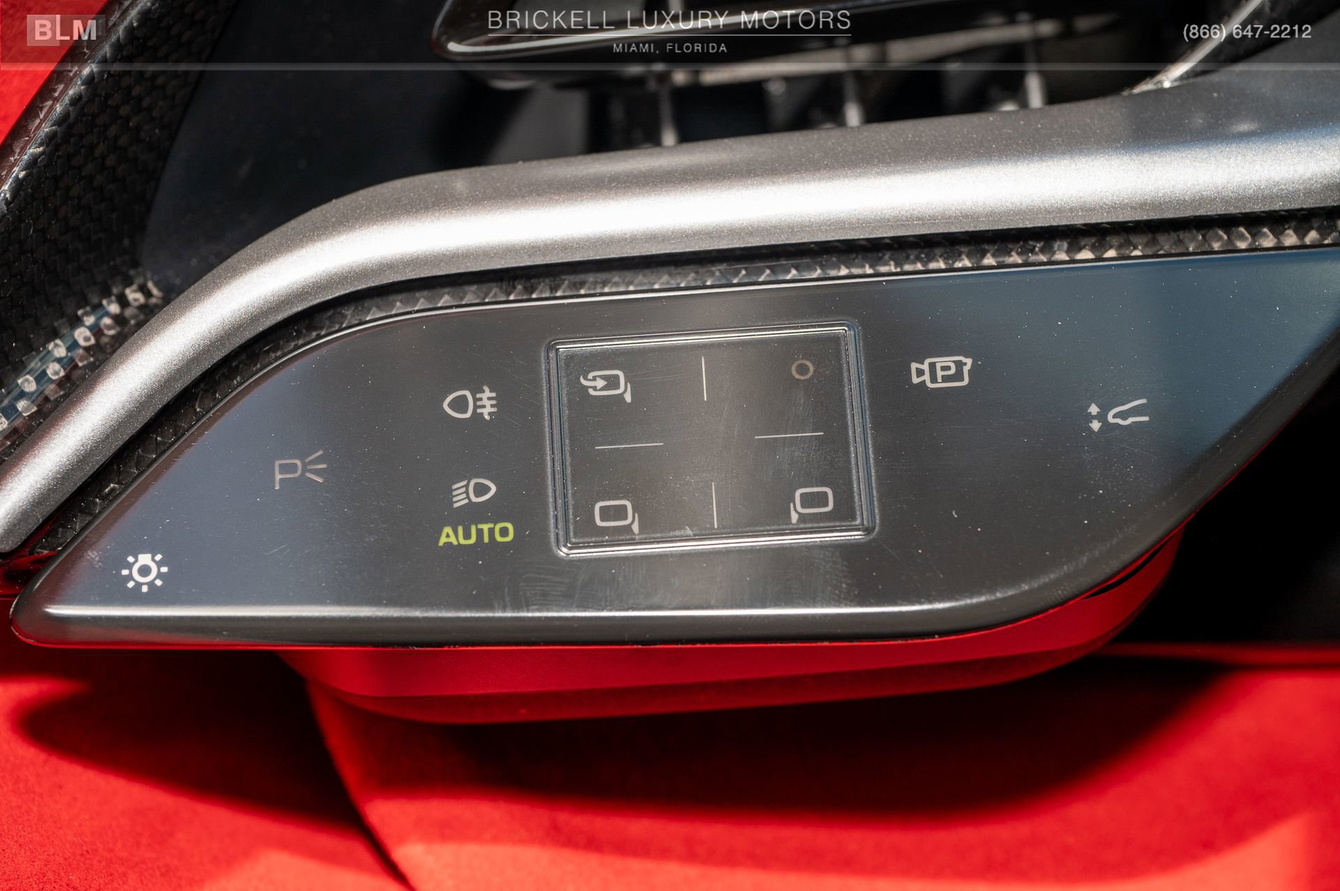 Used 2022 Ferrari SF90 Spider image 22