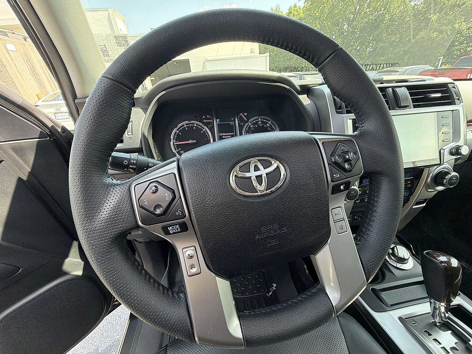 Used 2020 Toyota 4Runner Limited AWD/4WD image 23