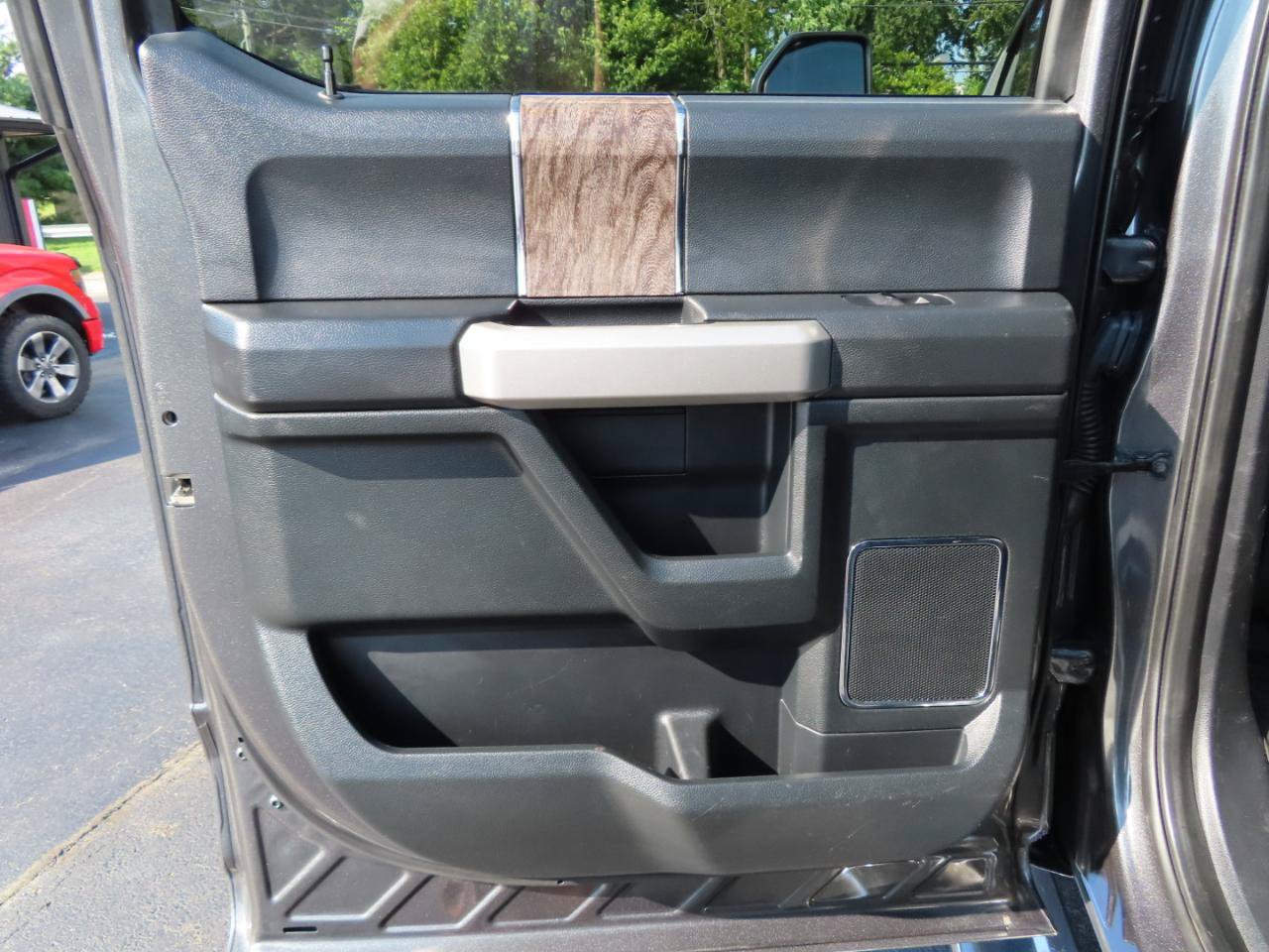 Used 2019 Ford F350 Lariat w/ Lariat Value Package AWD/4WD image 43