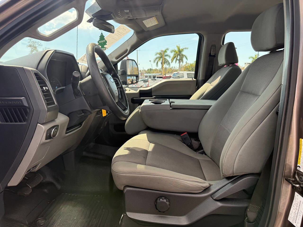 Used 2022 Ford F350 XL w/ Power Equipment Group image 18