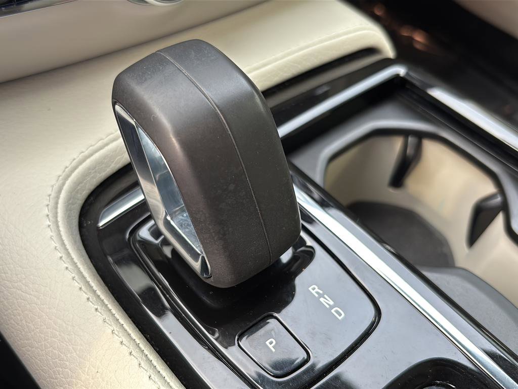 Used 2022 Volvo S60 T8 R-Design Expression w/ Premium Package image 34