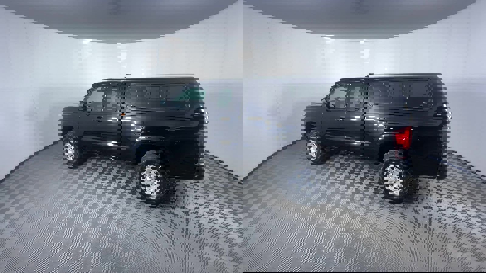 Used 2022 Toyota Tacoma SR image 6