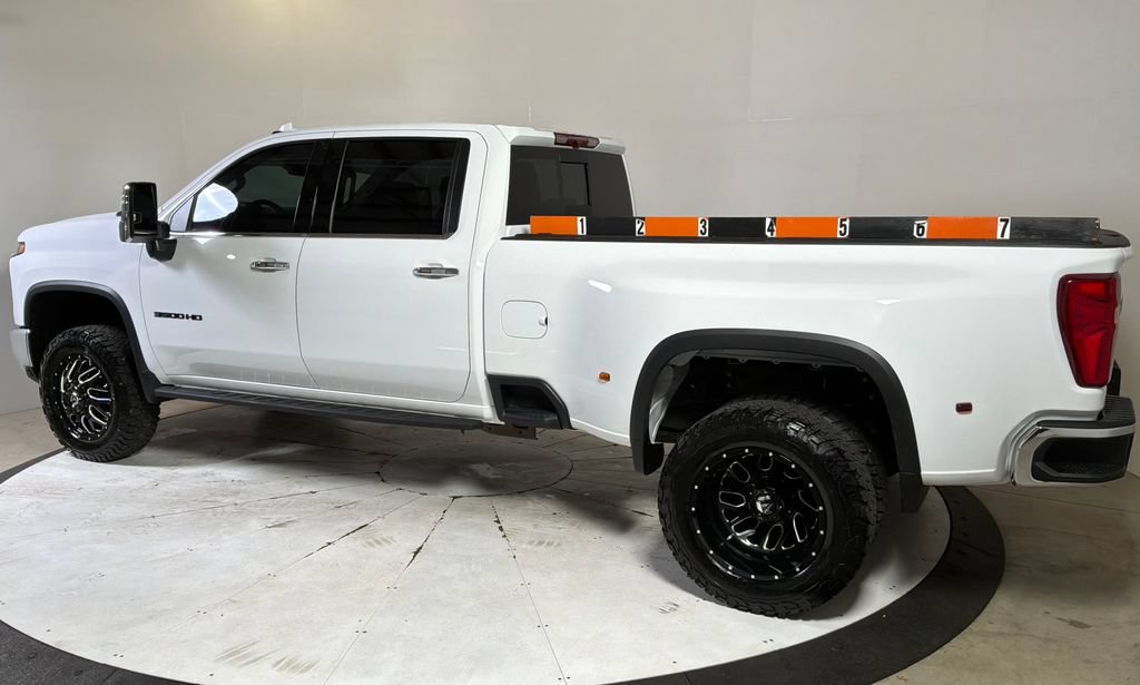 Used 2025 Chevrolet Silverado 3500 LTZ w/ LTZ Plus Package AWD/4WD image 4