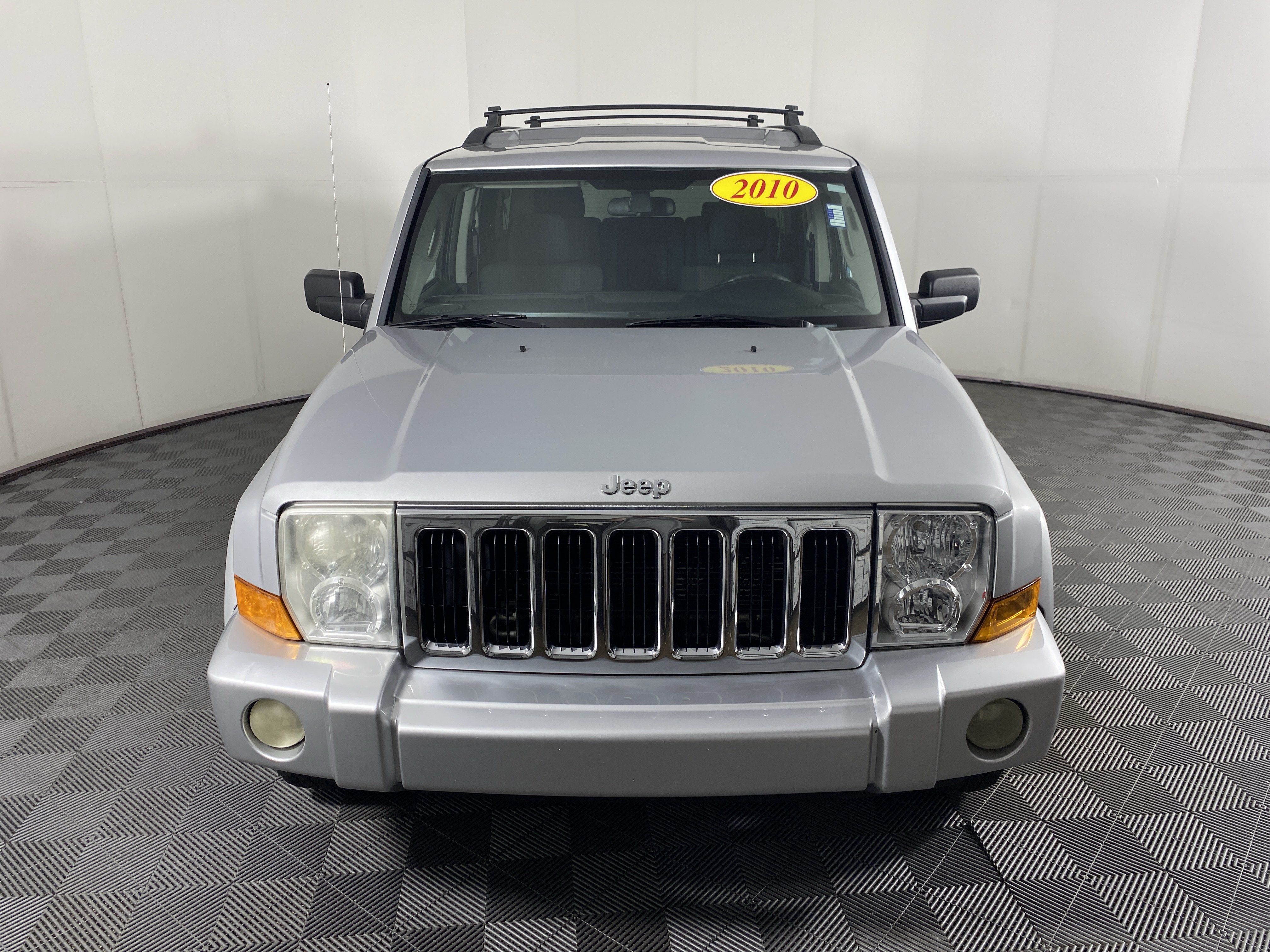 Used 2010 Jeep Commander Sport AWD/4WD image 7