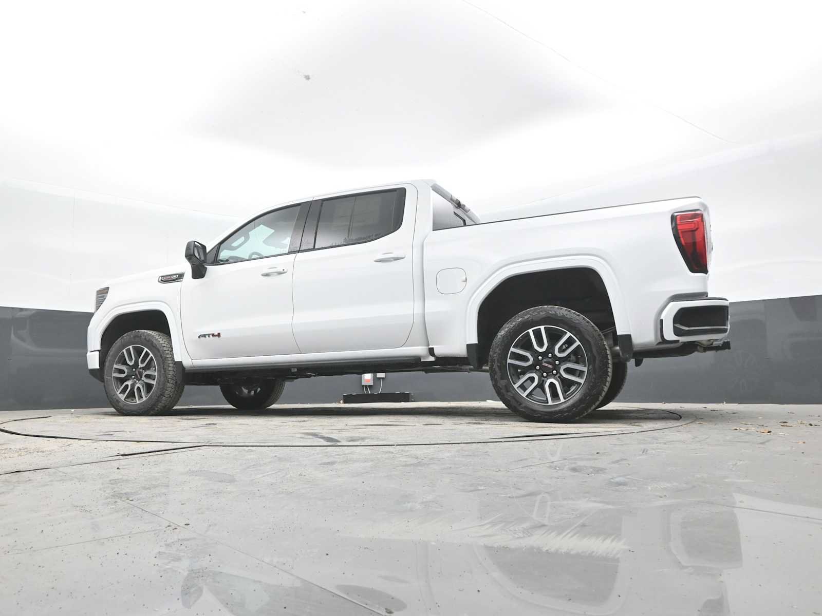 New 2026 GMC Sierra 1500 AT4 w/ AT4 Premium Package AWD/4WD image 37
