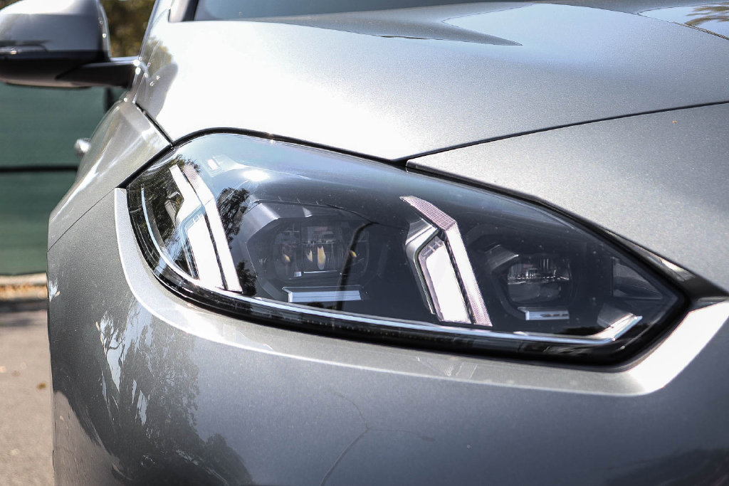 New 2026 BMW 228i w/ Technology Package FWD image 10