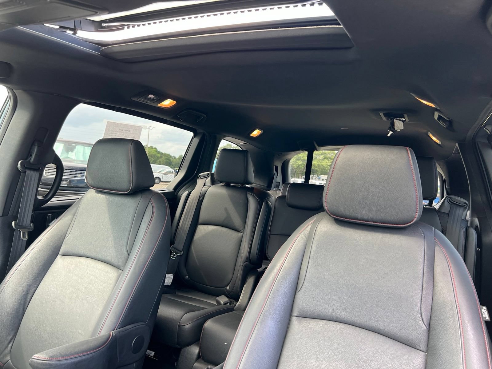Used 2024 Honda Odyssey Sport image 31