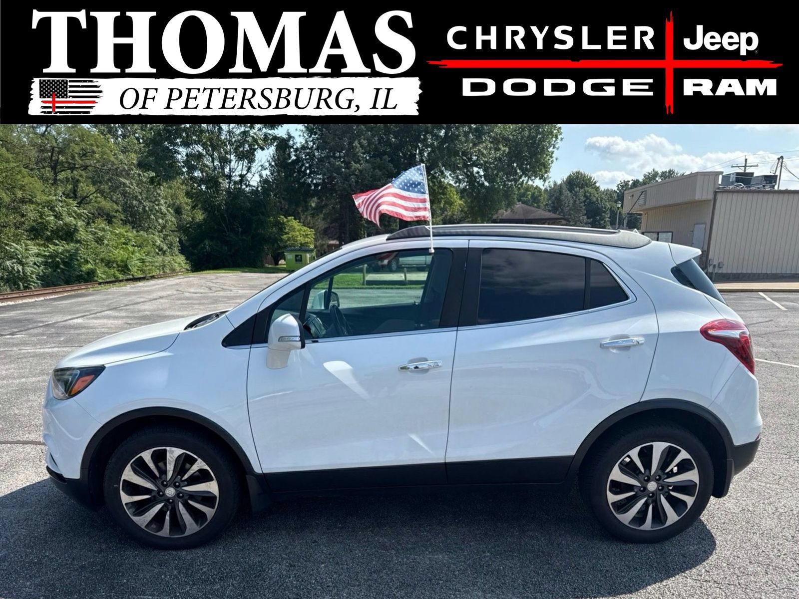 Used 2017 Buick Encore Essence FWD image 3