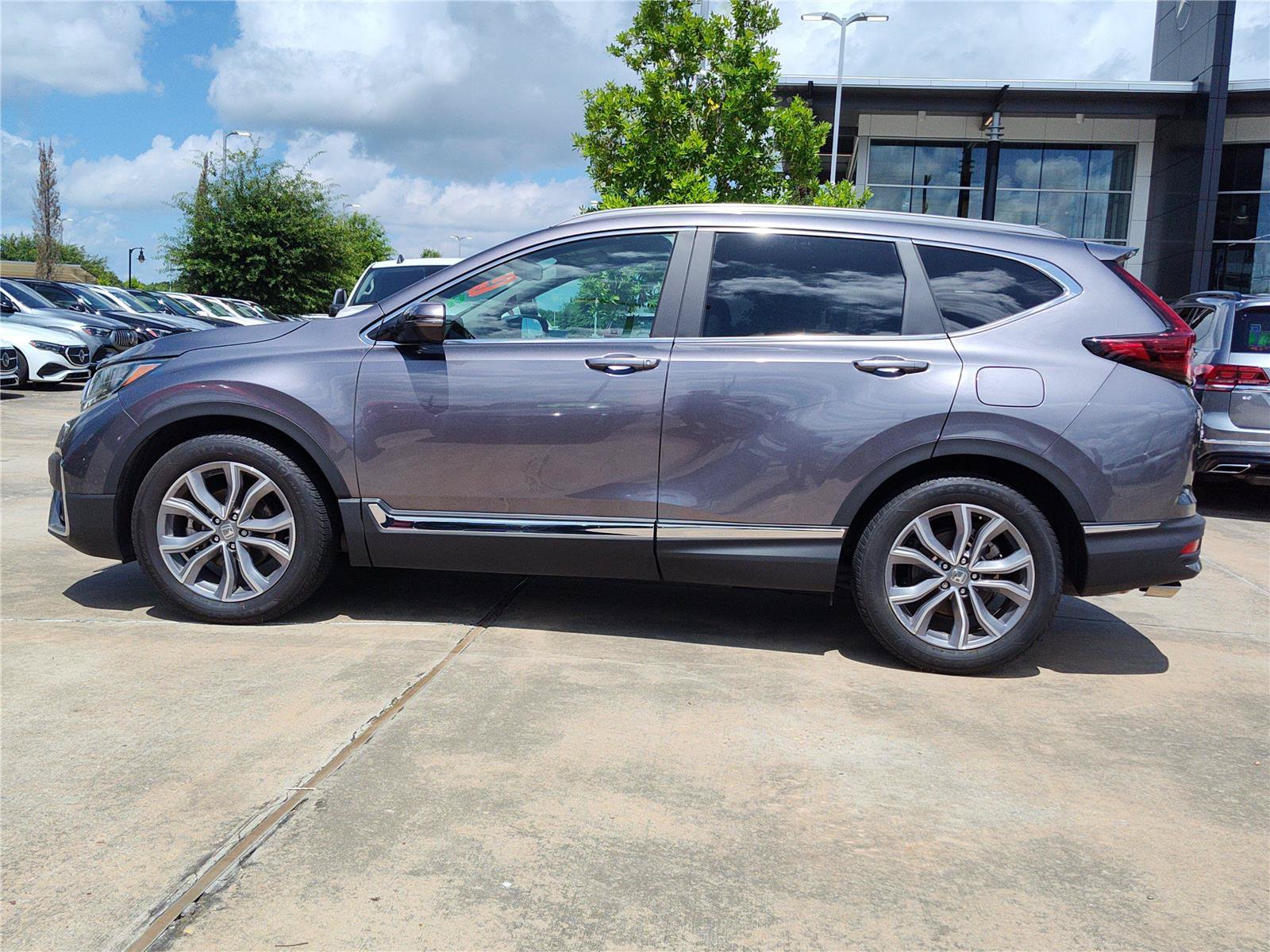 Used 2020 Honda CR-V Touring image 3