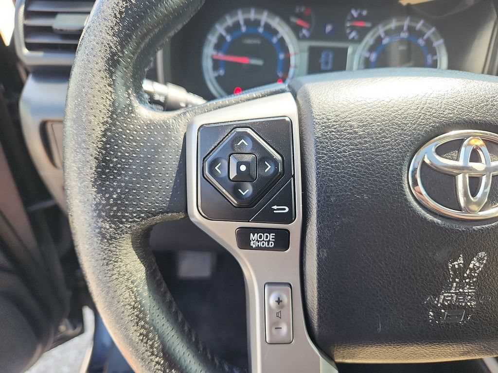 Used 2014 Toyota 4Runner Limited AWD/4WD image 17