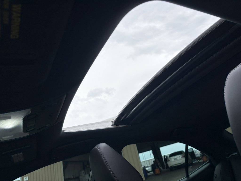 Used 2015 Lexus IS 350 w/ F-Sport Package RWD image 23