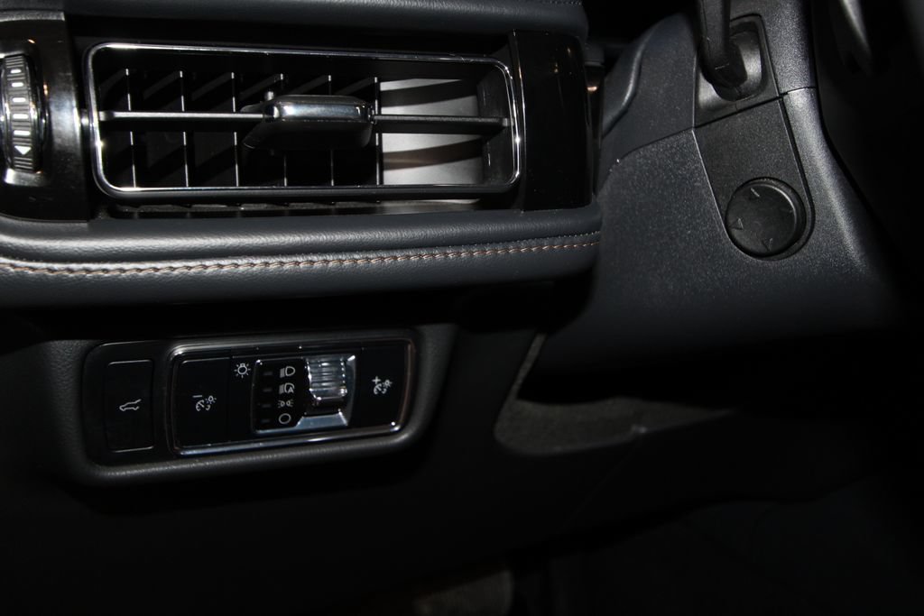 Used 2025 Lincoln Aviator Reserve w/ Luxury Package AWD/4WD image 10