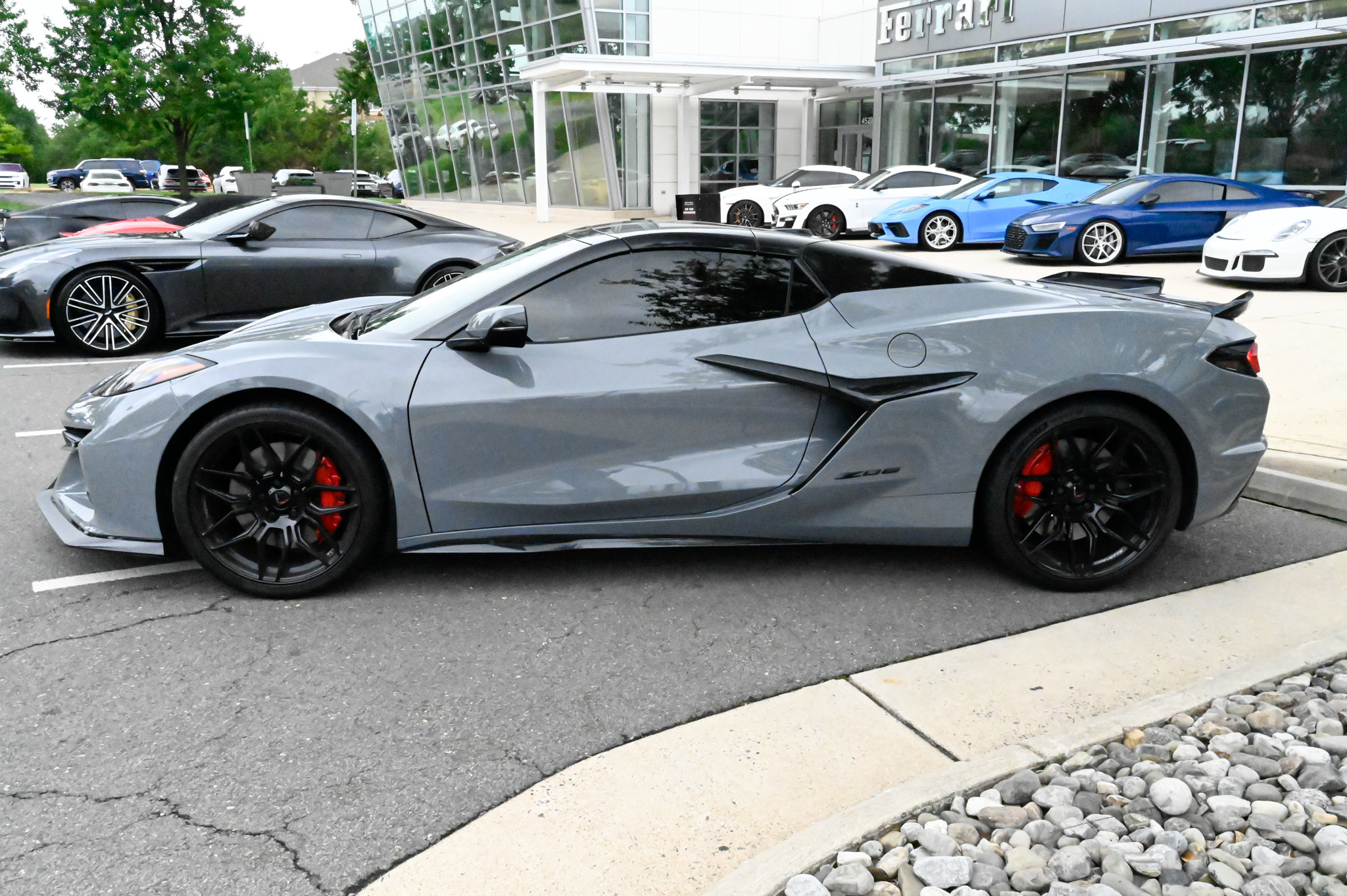 Used 2024 Chevrolet Corvette Z06 w/ Stealth Interior Trim Package RWD image 9
