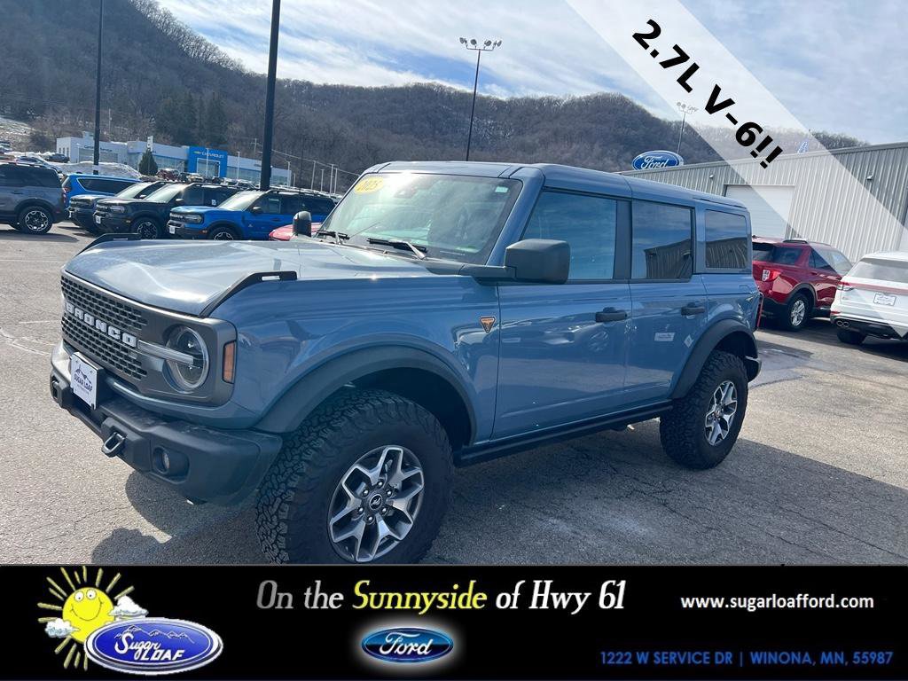 Used 2025 Ford Bronco Badlands image 1
