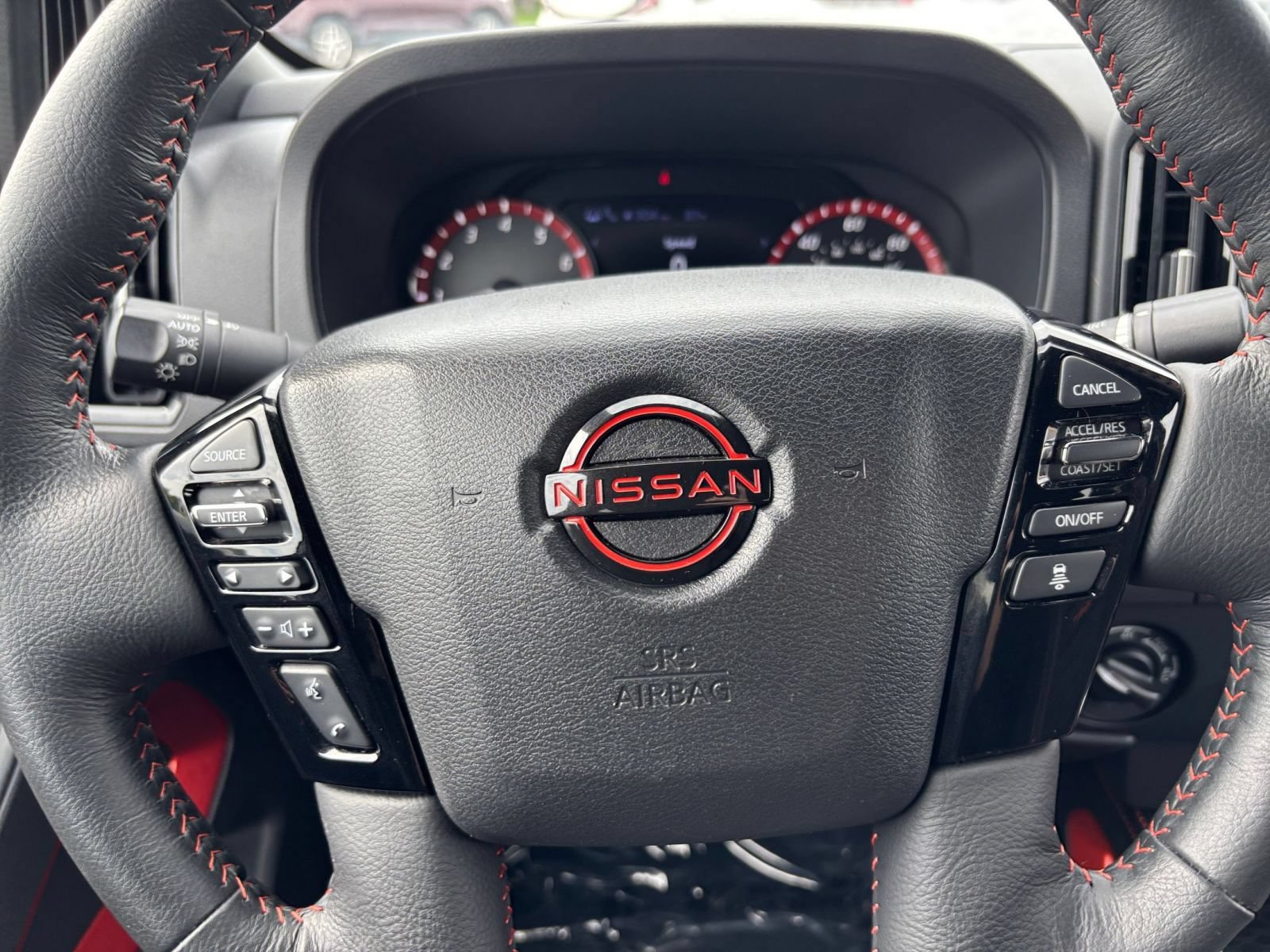 Used 2026 Nissan Frontier PRO-4X AWD/4WD image 28