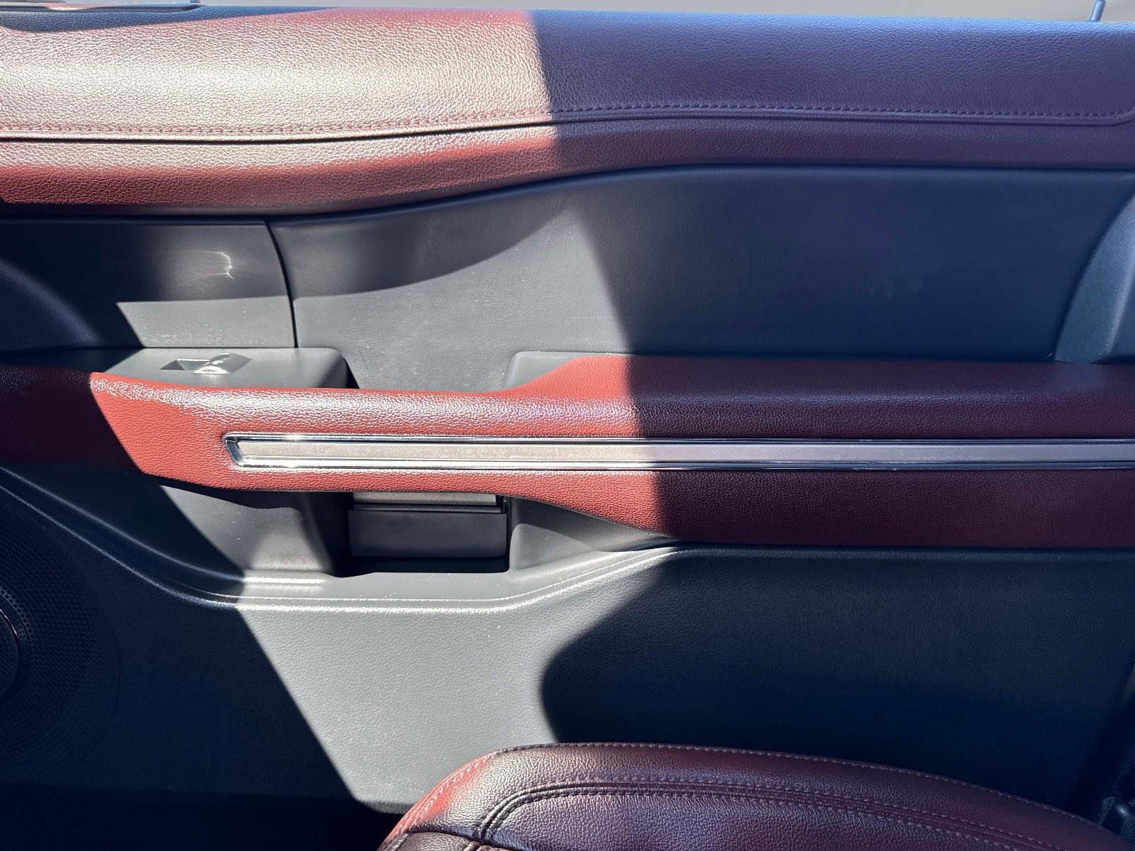 Used 2023 Ford Expedition Limited image 26