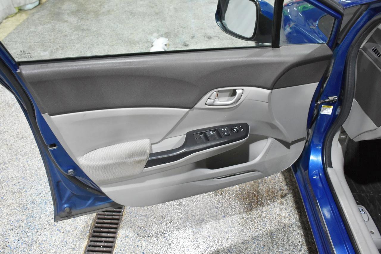 Used 2012 Honda Civic LX image 9