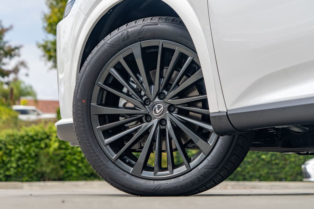 New 2026 Lexus RX 450h AWD image 7