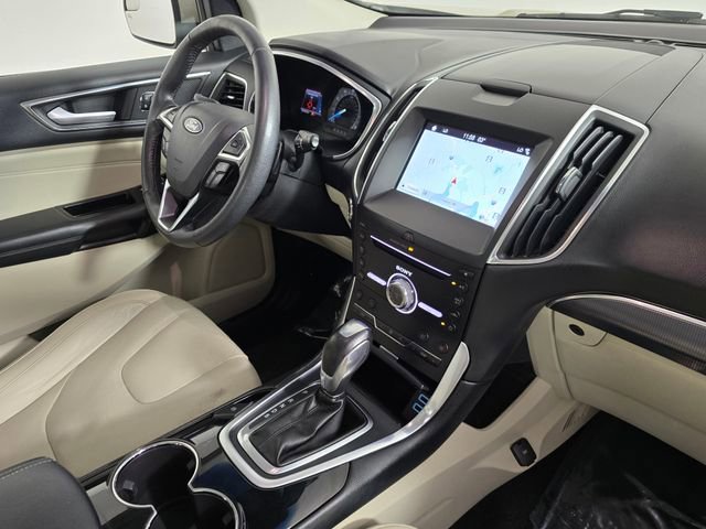 Used 2018 Ford Edge Titanium w/ Equipment Group 301A AWD/4WD image 10