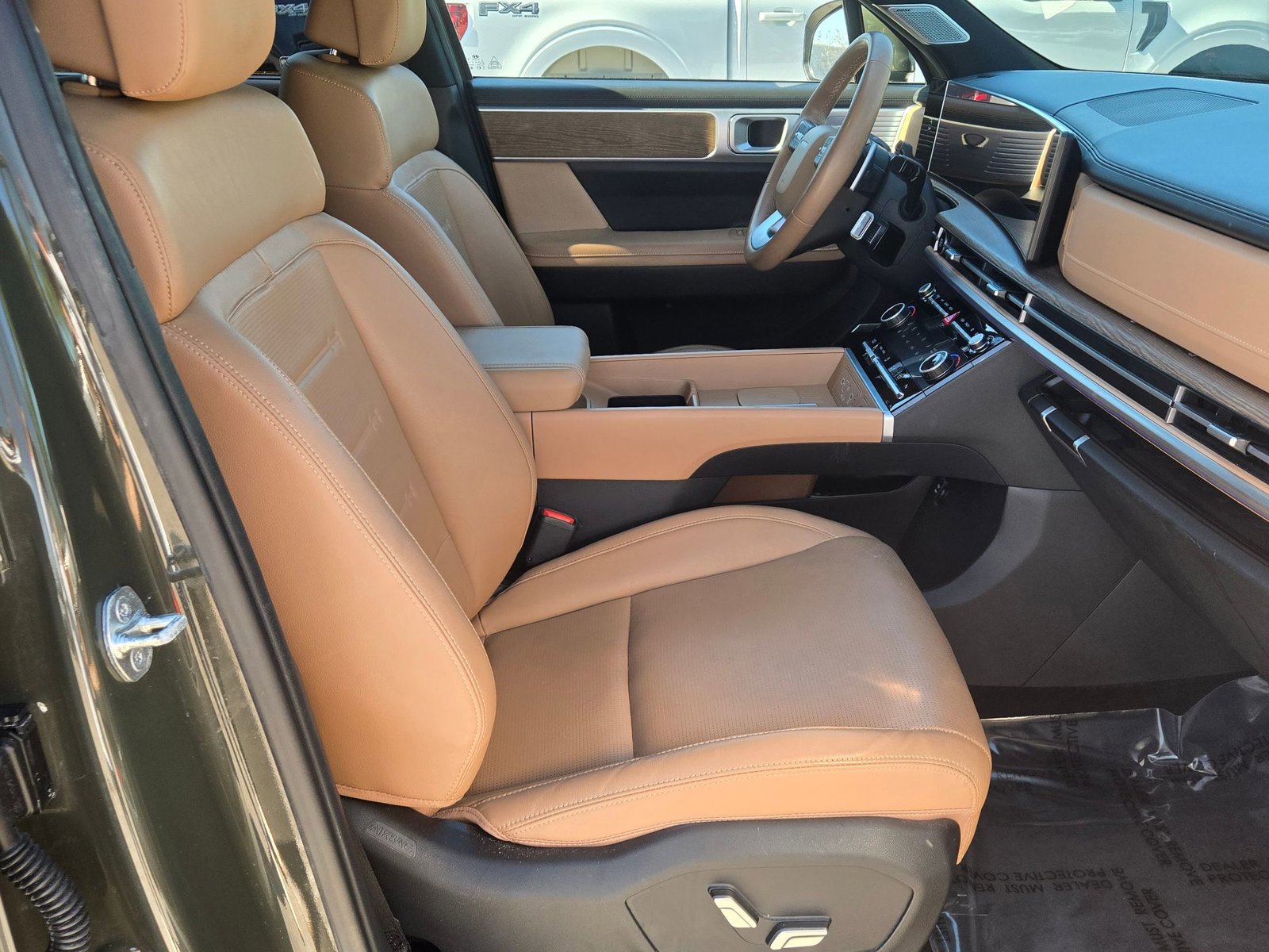 Used 2024 Hyundai Santa Fe Limited image 23