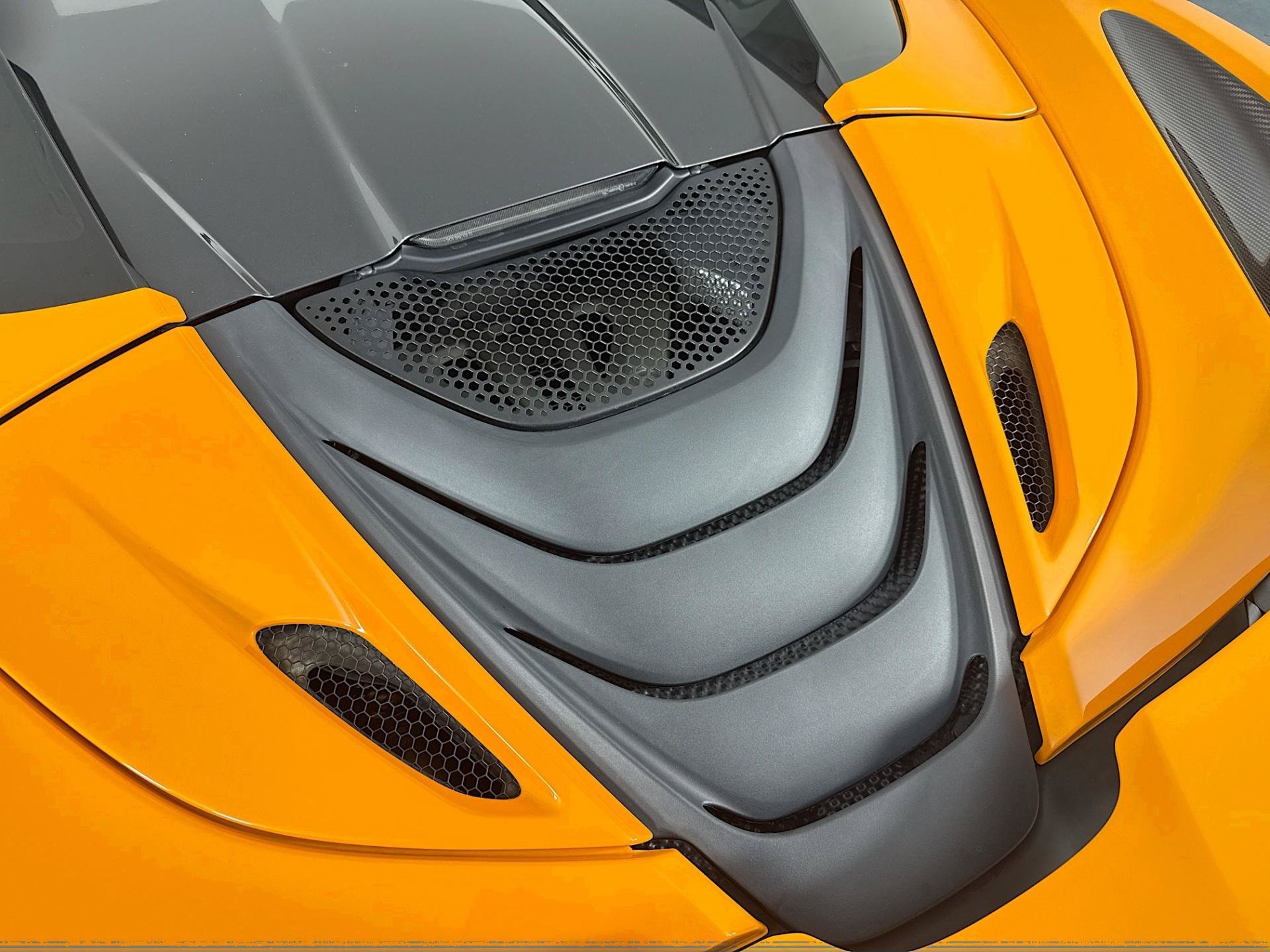 Used 2022 McLaren 720S Spider RWD image 27