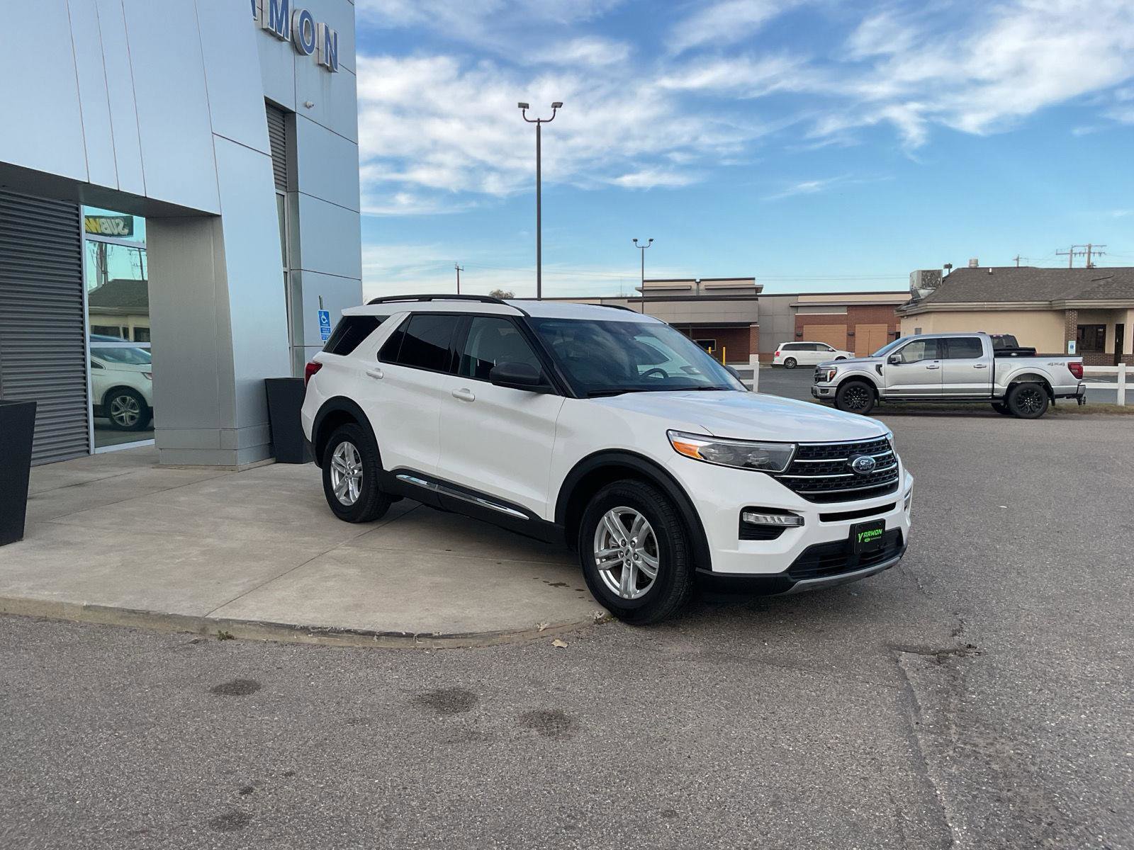 Used 2023 Ford Explorer XLT w/ Equipment Group 202A image 7