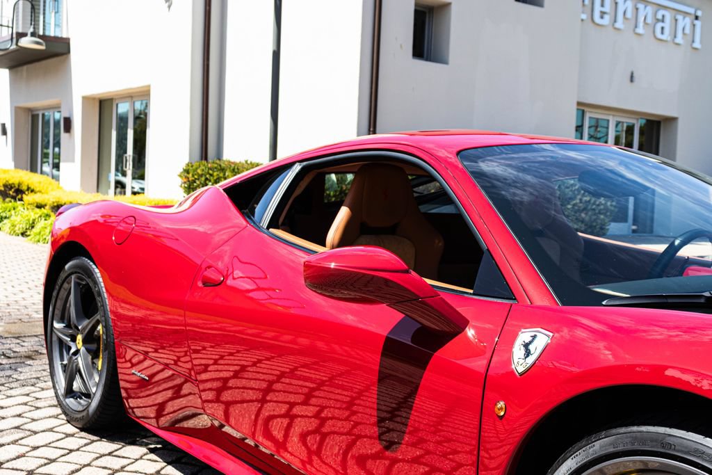 Used 2013 Ferrari 458 Italia Coupe RWD image 15