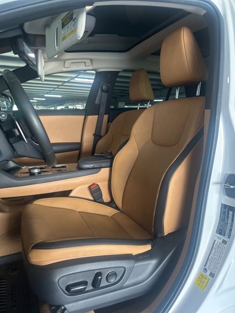 Used 2024 Lexus RZ 300e Premium w/ Technology Package FWD image 7
