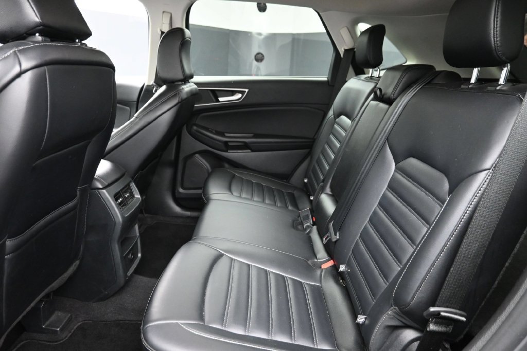 Used 2024 Ford Edge SEL AWD/4WD image 12