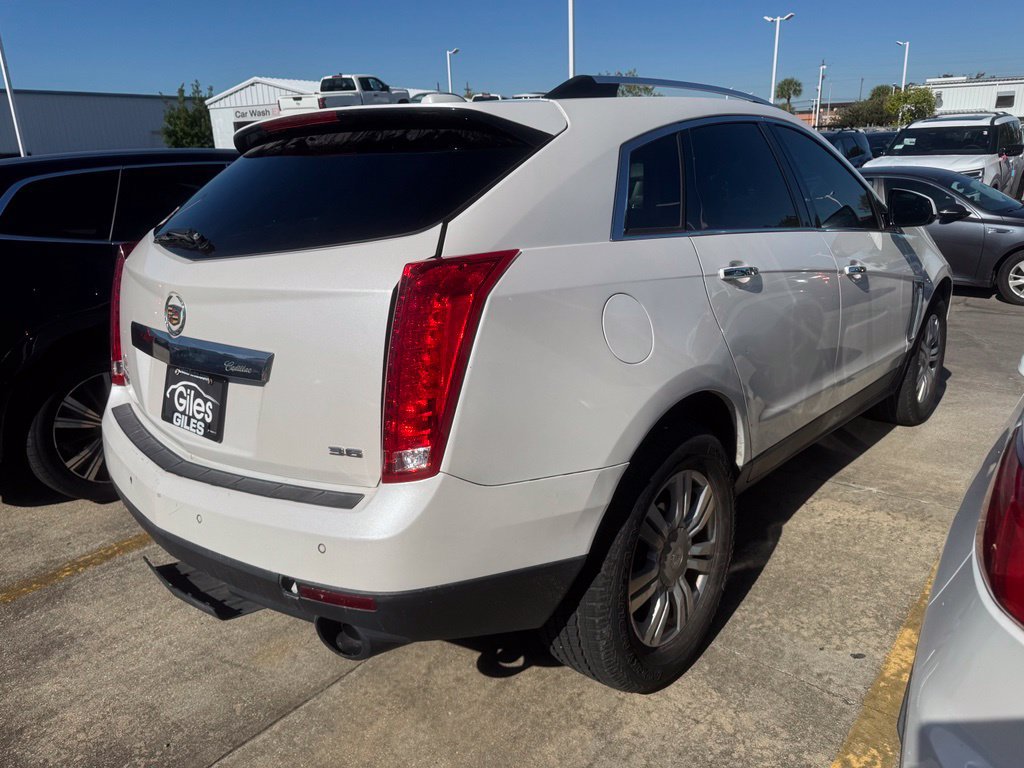 Used 2015 Cadillac SRX Luxury w/ Driver Awareness Package FWD image 3
