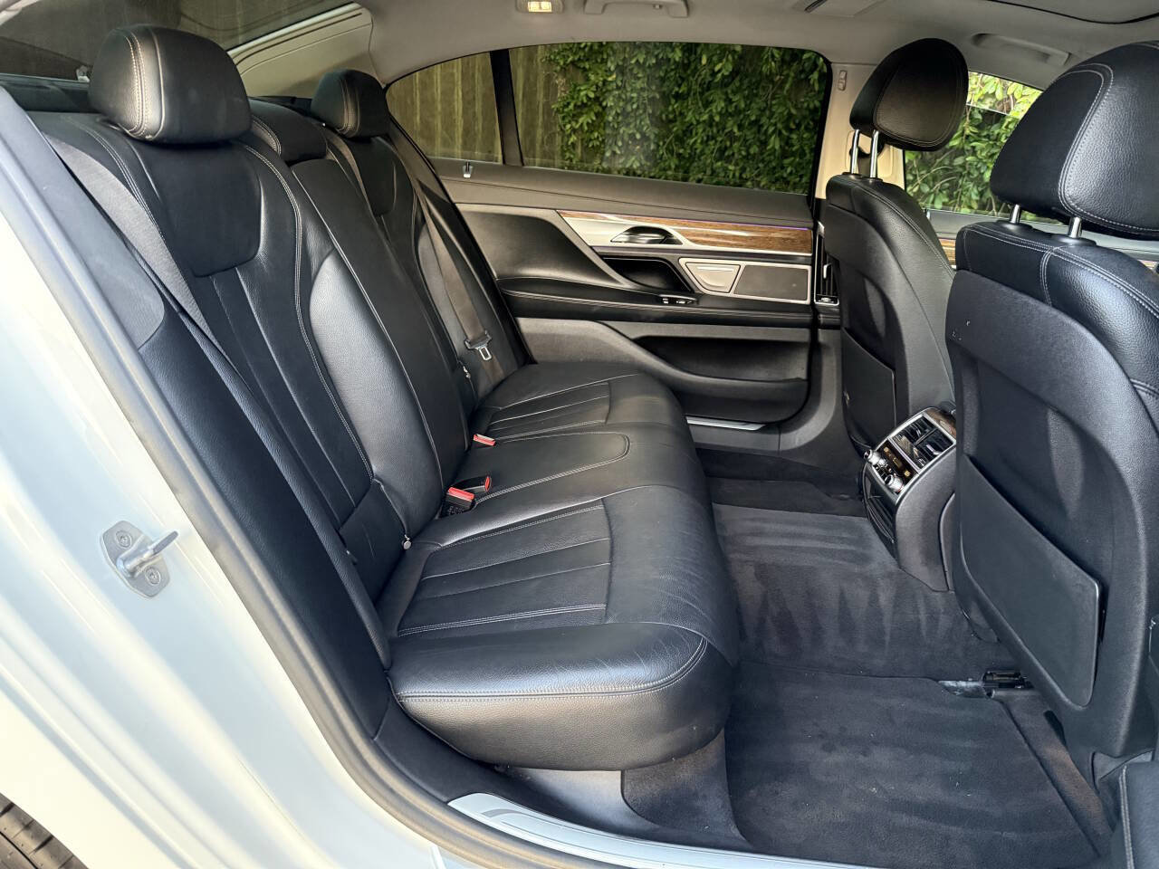 Used 2018 BMW 740i RWD image 22