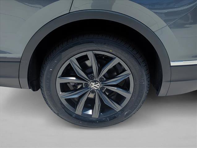 Used 2023 Volkswagen Tiguan SE FWD image 24