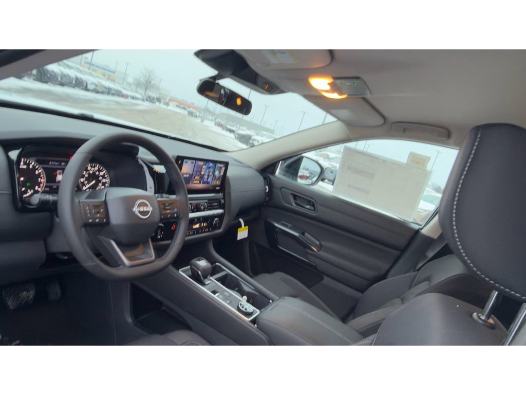 New 2026 Nissan Pathfinder SV image 25