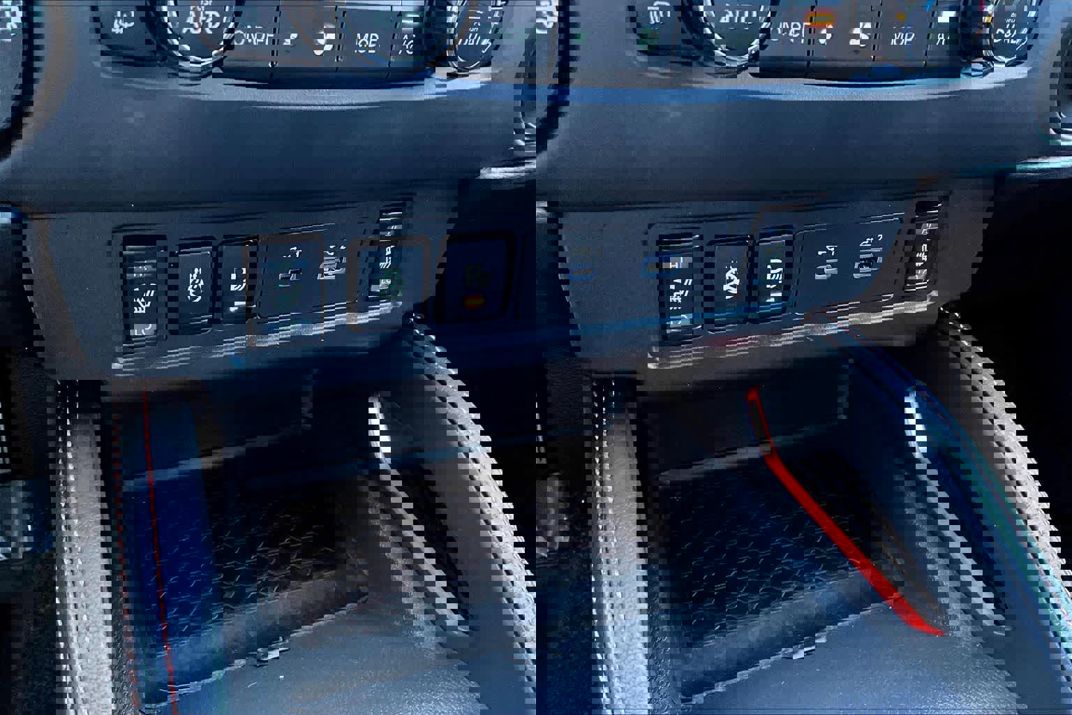 Used 2024 Nissan Frontier PRO-4X w/ Pro Premium Package image 34