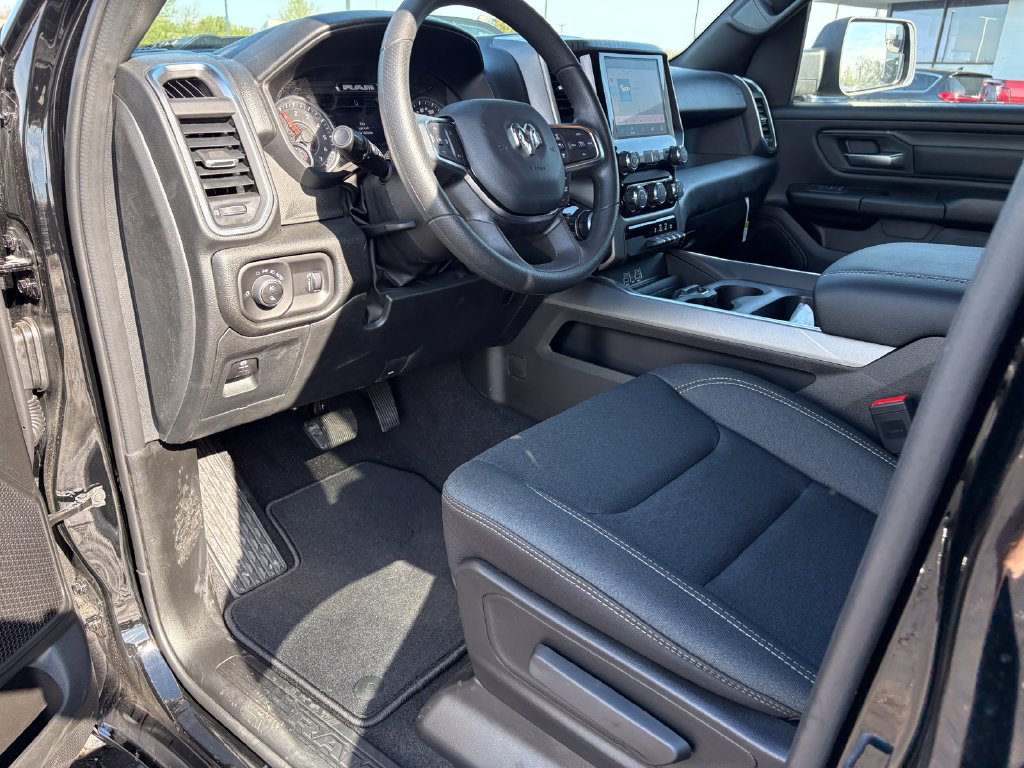 New 2026 RAM 1500 Express AWD/4WD image 15