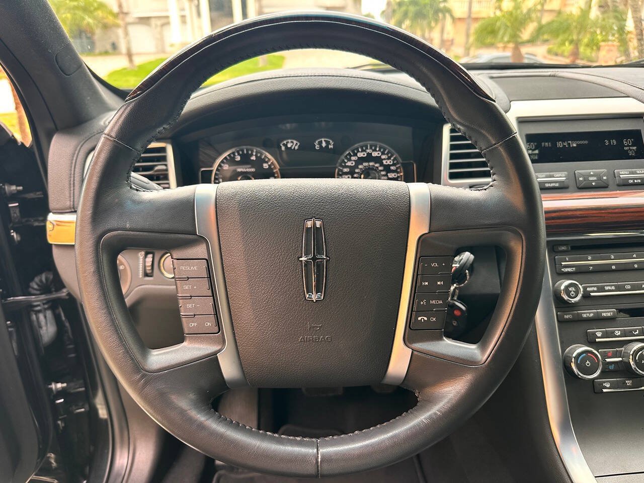 Used 2009 Lincoln MKS FWD image 15