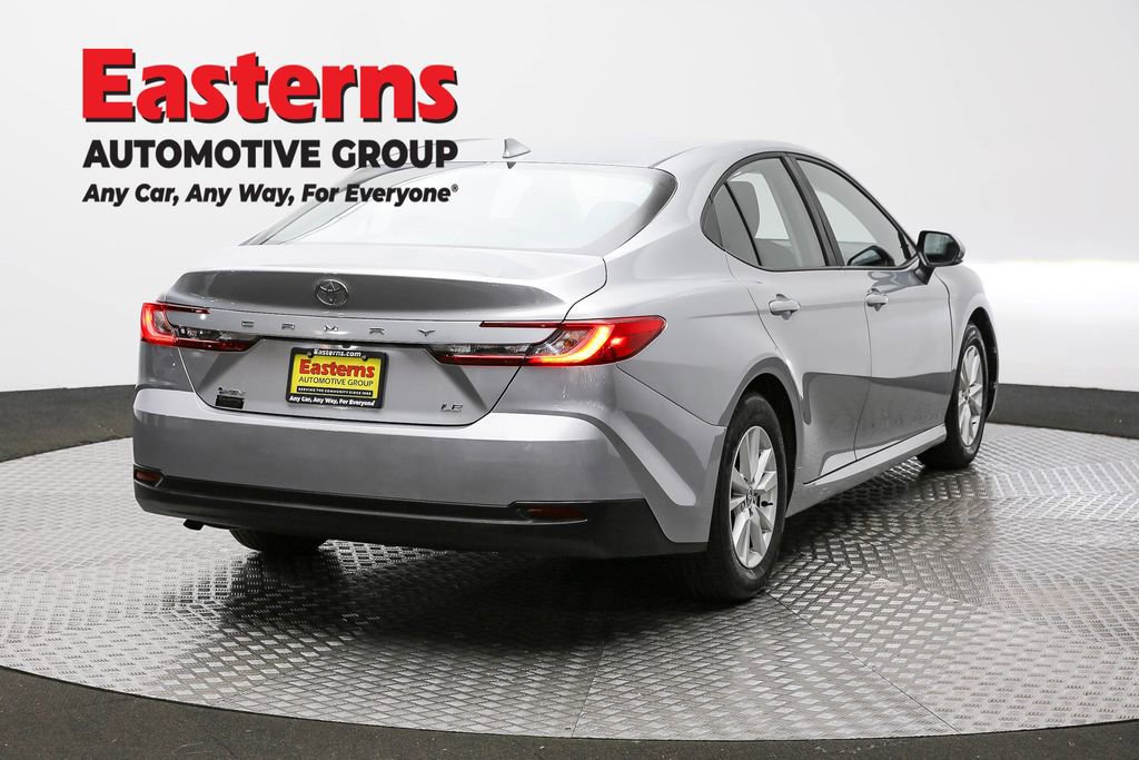 Used 2025 Toyota Camry LE FWD image 5
