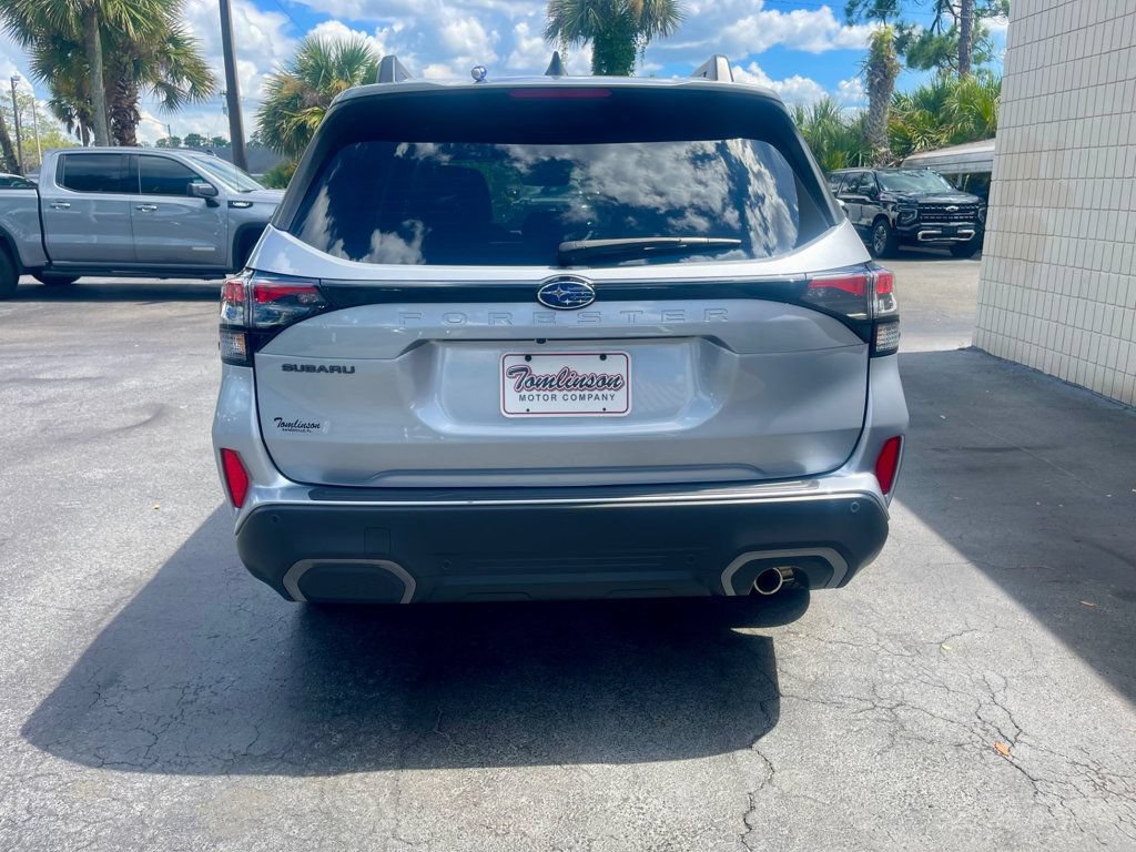 Used 2025 Subaru Forester Limited w/ Popular Package #2 AWD/4WD image 4