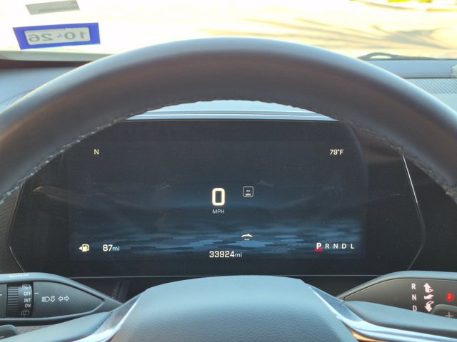 Used 2025 Chevrolet Equinox LT w/ Convenience Package II FWD image 7