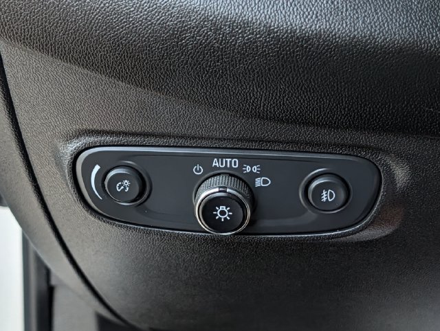 Used 2021 Chevrolet Equinox LT AWD/4WD image 24